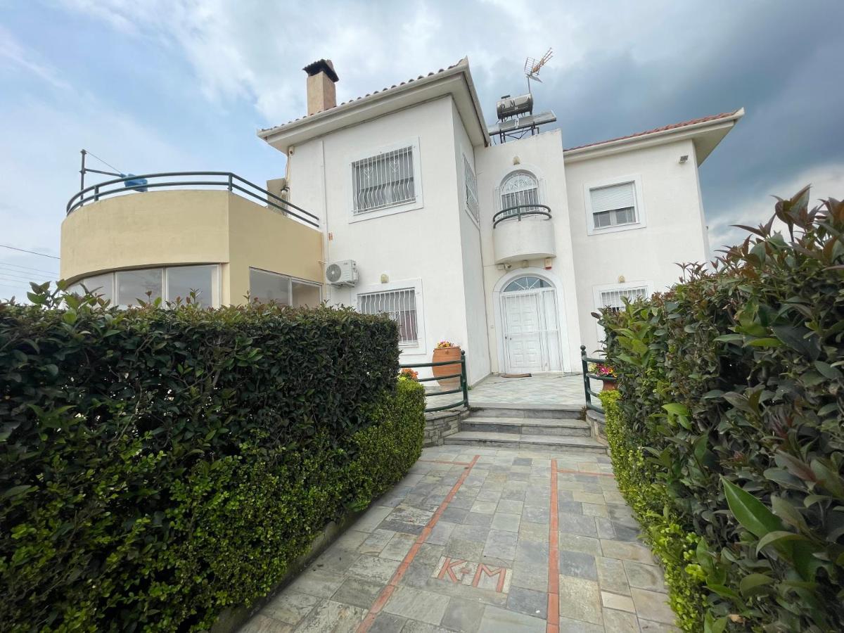 Seaside Apartment With Private Garden Nea Anchialos Exterior photo